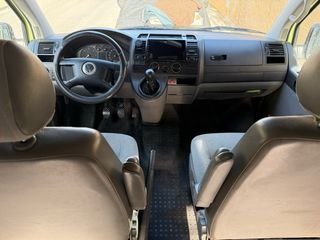Volkswagen Transporter T5 2004