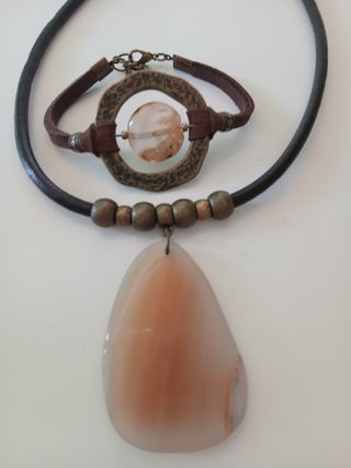 Conjunto collar y pulsera hechos a mano