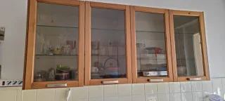 Mobili cucina legno e vetro