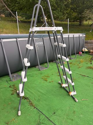 Escalera Intex Piscina