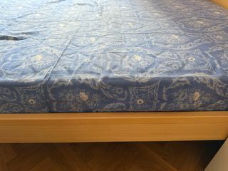 Una cama para una persona