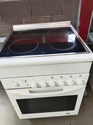 Horno y vitrocerámica teka