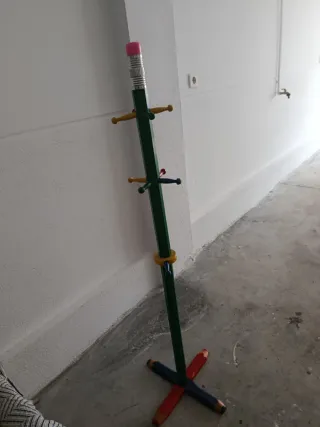 Perchero infantil lápiz