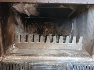 Chimenea casette de metal y cristal
