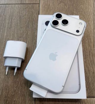 iPhone 17 Pro Max Plata