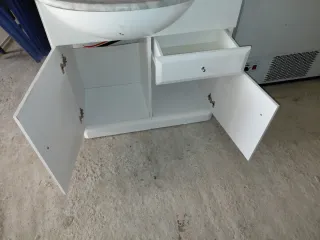 Mueble de baño con lavabo y mármol