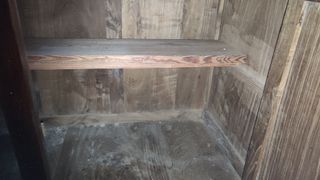 Mueble armario castaño de madera