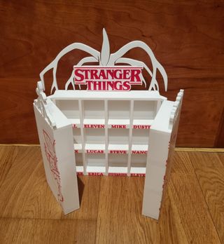 Expositor BLANCO Stranger Things Kinder Joy