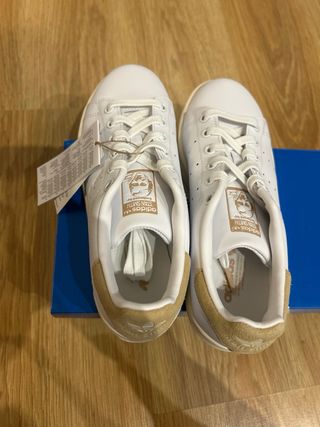 Adidas Stan Smith Blancas y Beige
