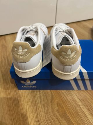 Adidas Stan Smith Blancas y Beige