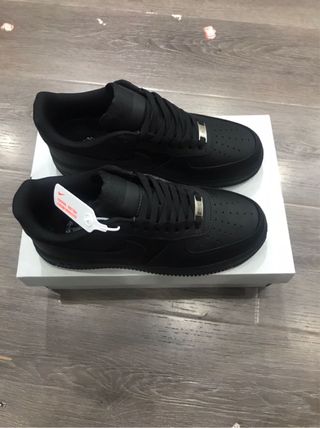Nike Air Force 1 Negras con caja