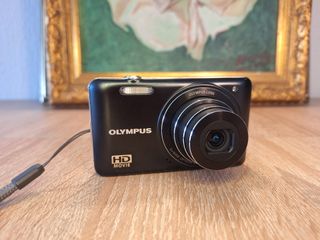 Cámara digital Olympus D D-745 de 14,0 MP