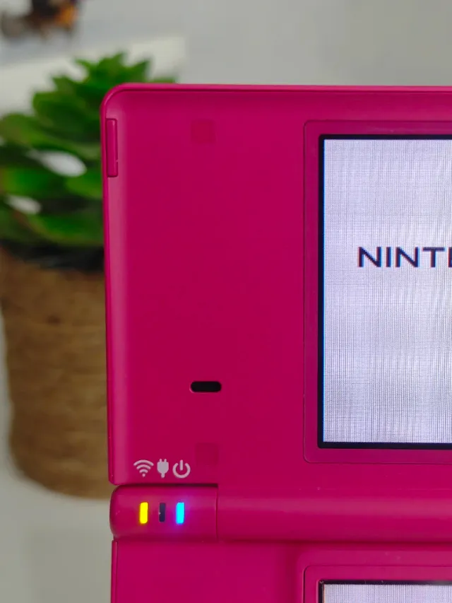 Consola Nintendo DSI en caja completa