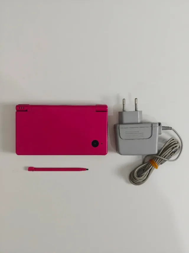 Consola Nintendo DSI en caja completa