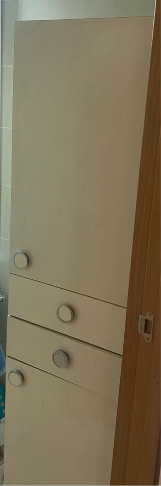 Armario columna baño blanco