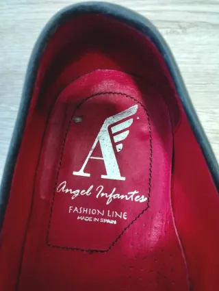 Zapatos Ángel Infantes Negros y Azules