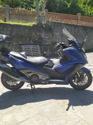 Kymco AK 550 - Motor gripado