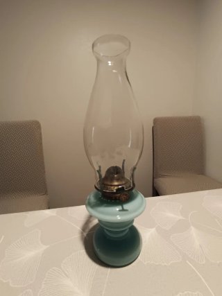 Lámpara de aceite antigua azul