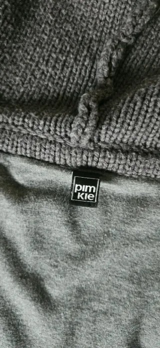 Chaqueta de punto con capucha Pimkie gris