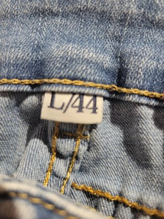 Shorts Vaqueros con Raya Lateral