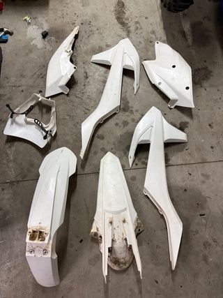 Plásticos KTM Enduro/Motocross 2017-2019 Blancos