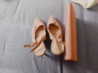 Tacones y cartera beige/rosa