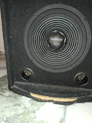 Altavoces negros
