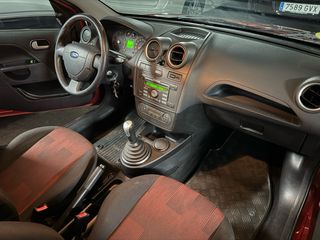 Ford Fiesta diesel. 2009. 150kms