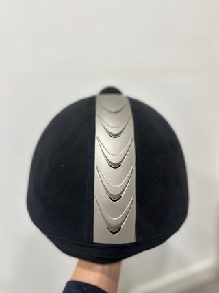 Casco montar a caballo talla 58 marca ZALDI