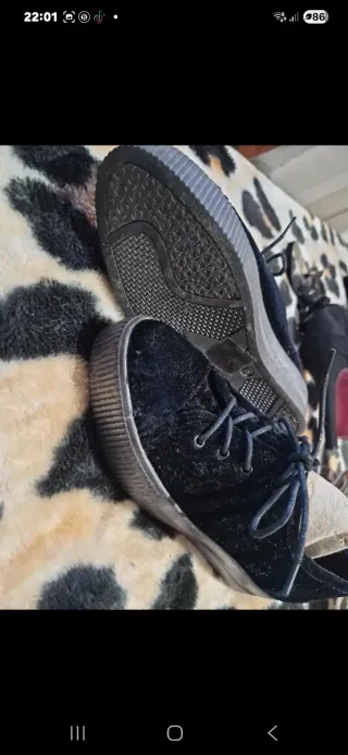 Zapatos de terciopelo negros mujer