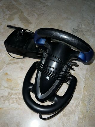 Volante HORI para PS3 con Pedales