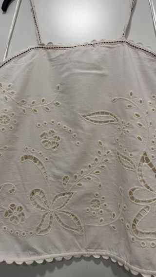 Top blanco bordado talla M