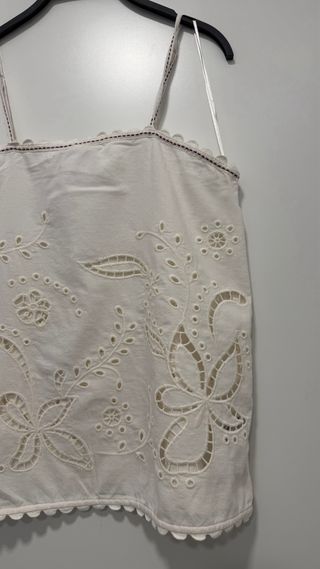 Top blanco bordado talla M