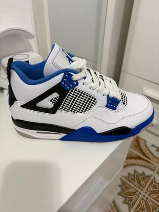 Zapatillas Jordan Nuevas Talla 42 azul con blanco