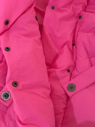 Plumas Javier Simorra rosa chicle
