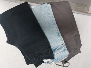 Lote Ropa Chico Tallas M y L berska,pull,zara..