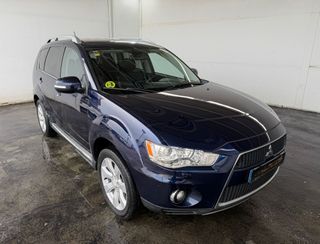 MITSUBISHI OUTLANDER 4WD 220 DI-D MOTION 156CV 7PZ