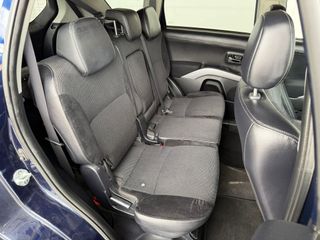 MITSUBISHI OUTLANDER 4WD 220 DI-D MOTION 156CV 7PZ
