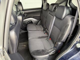 MITSUBISHI OUTLANDER 4WD 220 DI-D MOTION 156CV 7PZ