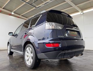 MITSUBISHI OUTLANDER 4WD 220 DI-D MOTION 156CV 7PZ