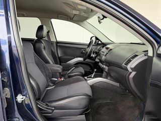 MITSUBISHI OUTLANDER 4WD 220 DI-D MOTION 156CV 7PZ
