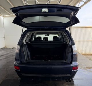 MITSUBISHI OUTLANDER 4WD 220 DI-D MOTION 156CV 7PZ