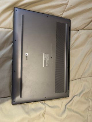 Portátil ASUS Zenbook S 16 OLED UM5606WA