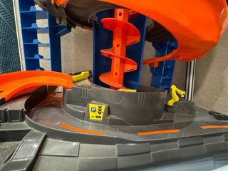 Hot Wheels Mega Garage Set