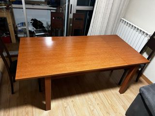 Mesa comedor extensible + 4 sillas