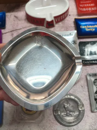 Cenicero Pirelli Metal