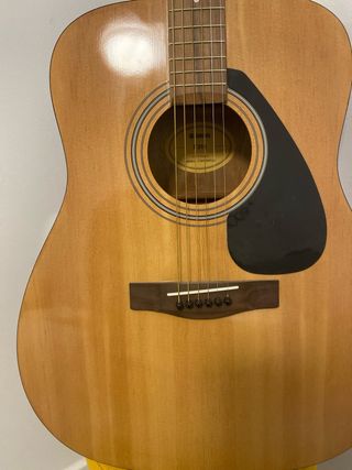 Guitarra Acústica Yamaha