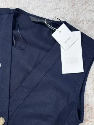 Vestido midi azul con cinturón