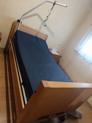 Cama articulada con colchón de aire