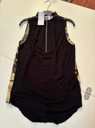 Blusa Mango sin mangas cuello halter floral